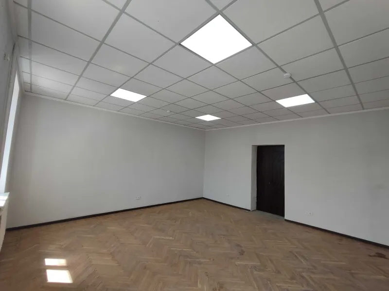 офис 50м2 центральная улица 1-линия ofis 50m2 markaziy kocha 1-qatorda — фото 2