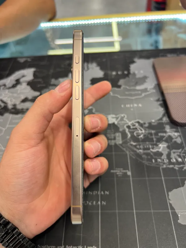 iPhone 16 Pro Max 3 iPhone 16 Pro Max 3