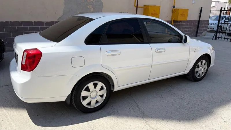 CHevrolet Gentra 2 CHevrolet Gentra 2