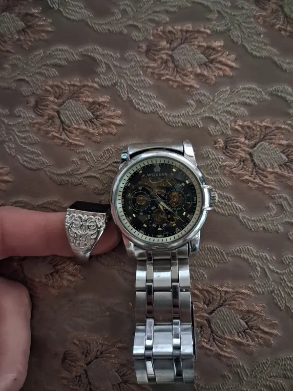 Продаётся механические часы 2