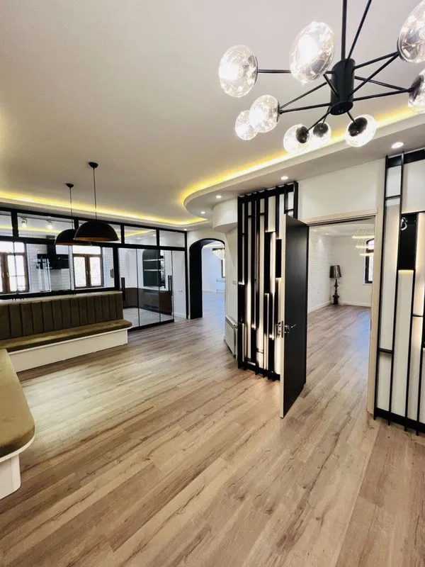 Продается 5 ти ком квартира на АЛАЙСКОМ