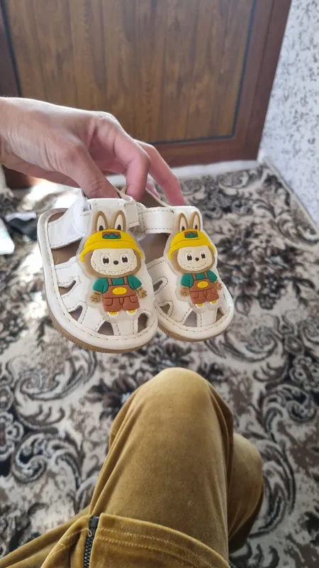 bolalar oyoq kiyimi