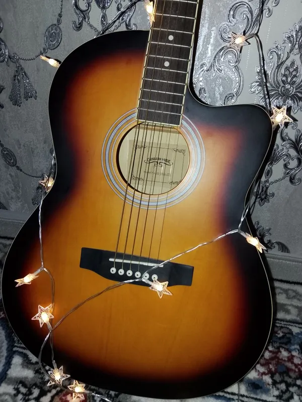 AKUSTIK GITARA 2 AKUSTIK GITARA 2