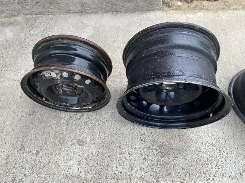 R15 4/100 Razvarka diska sotiladi 7 R15 4/100 Razvarka diska sotiladi 7