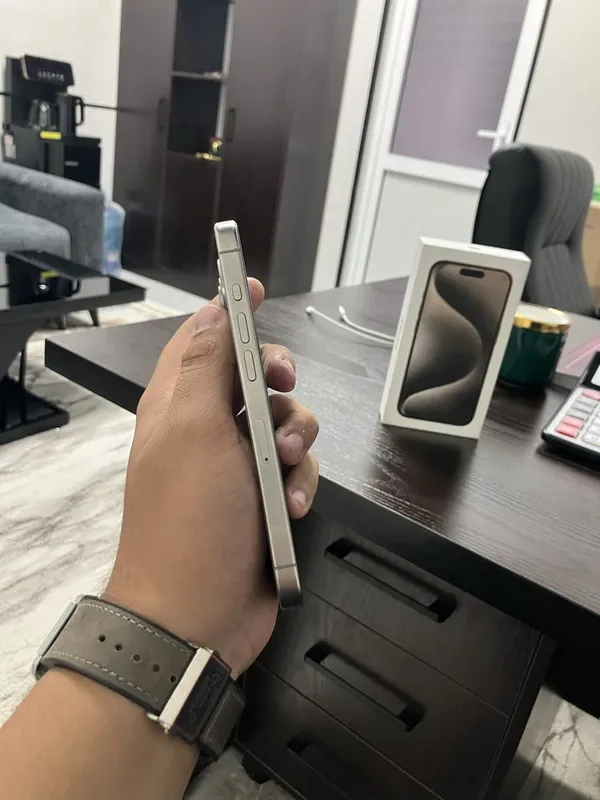 Iphone 15 pro 256 tali 81 yomkst holati yaxwi — фото 1