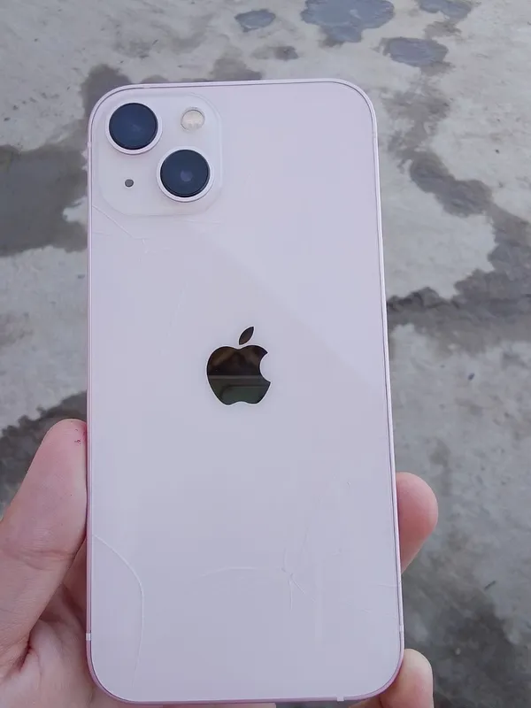 Iphone 13 yomkisti 100 256gb xotira xolati yangi
