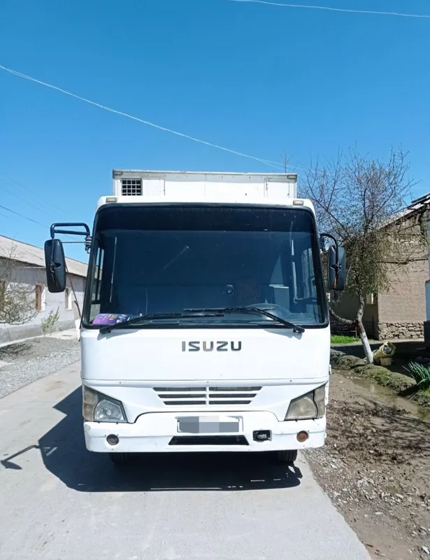 ISUZU gruzovoy avtomobili sotiladi