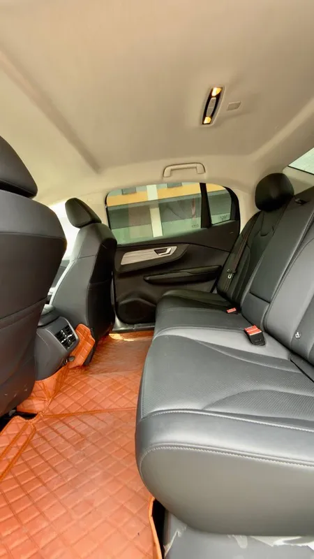 Hongqi E-QM5 (2025) | 530 km | Probeg 46,000 km | 36 oyga 667$ dan 10 Hongqi E-QM5 (2025) | 530 km | Probeg 46,000 km | 36 oyga 667$ dan 10