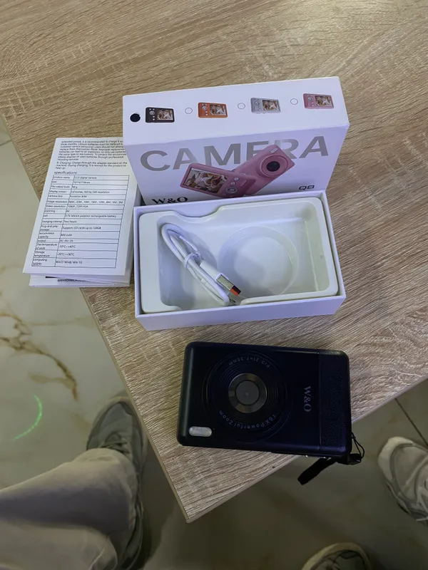 Camera W&O (Q8 CCD DIGITAL CAMERA)