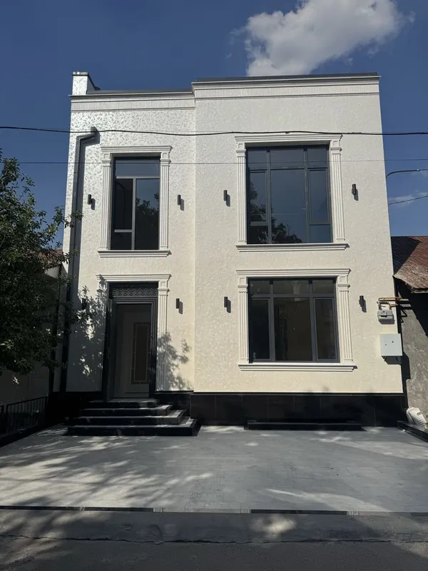 Двух уревнневый дом на Циольковский.