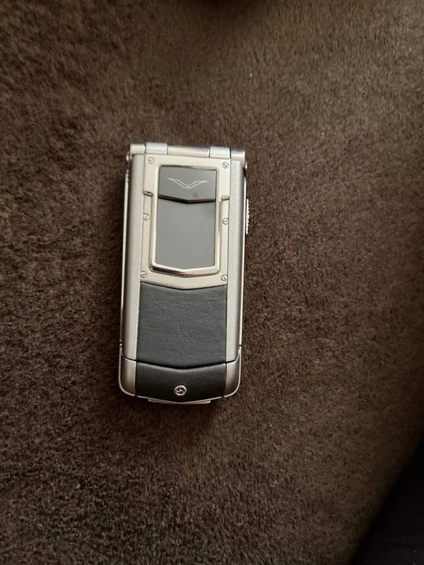 Vertu Ayxta, состояние отлично, все работает, дейектов нету 1 Vertu Ayxta, состояние отлично, все работает, дейектов нету 1