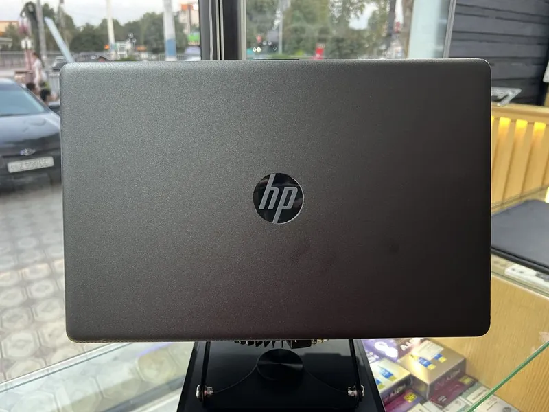 HP 250 G7 Notebook PC 6