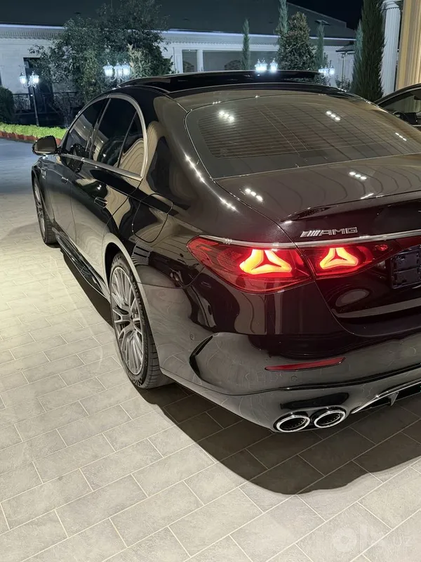 Mersedes-Benz E53 AMG 2025 2 Mersedes-Benz E53 AMG 2025 2
