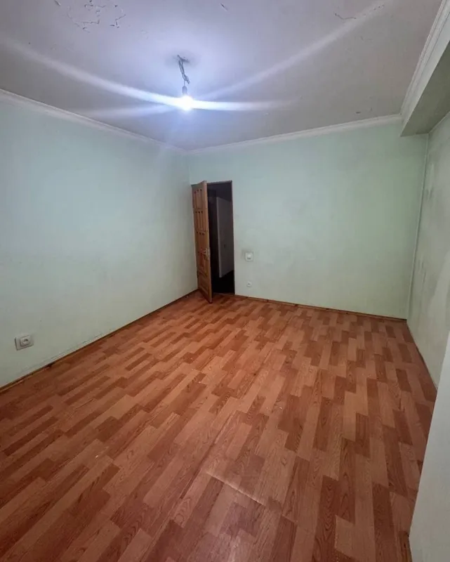 Продаётся просторная 4-комнатная квартира, 100 м², 3–4 этаж из 10, Яккасарайский район 5