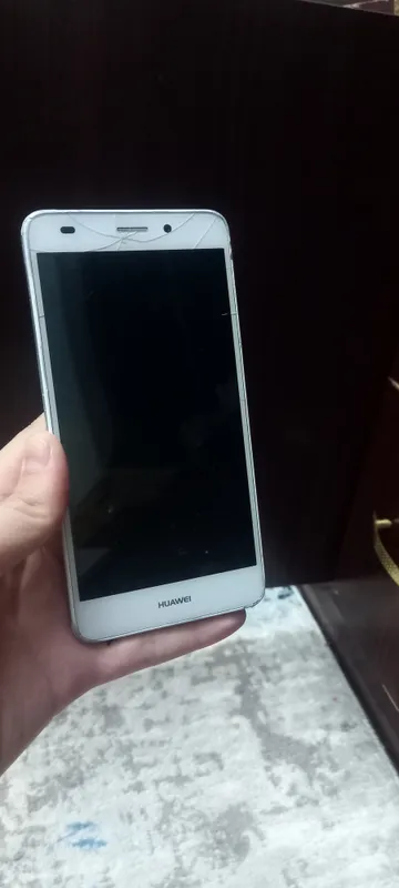 Телефон HUAWEI 1