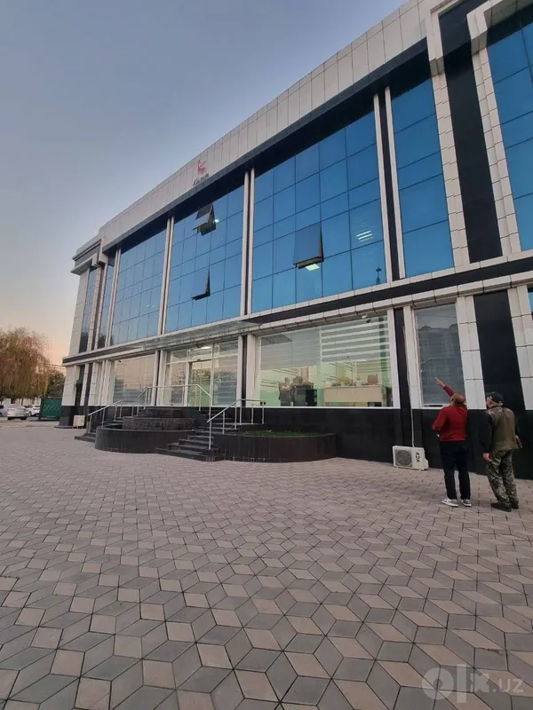 Жп фасад стекло окна алюкобонд и сухой монтаж крупни обькть 4 Жп фасад стекло окна алюкобонд и сухой монтаж крупни обькть 4