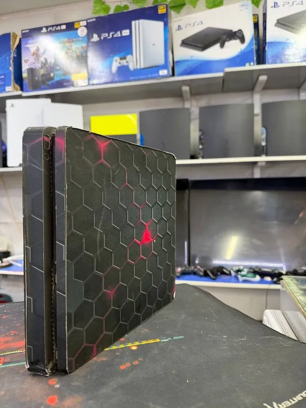 Продается playstation 4 slim 1
