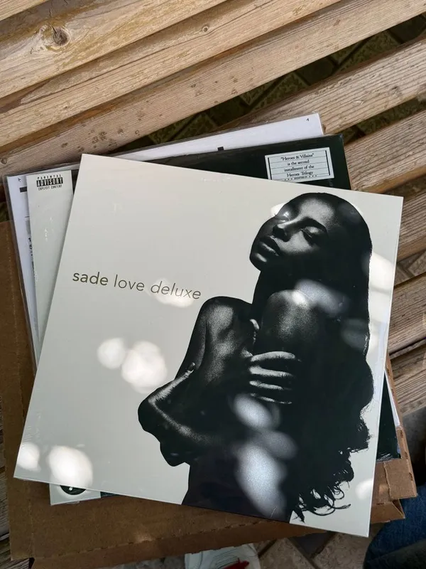 Виниловая пластинка Sade - Love Deluxe Виниловая пластинка Sade - Love Deluxe