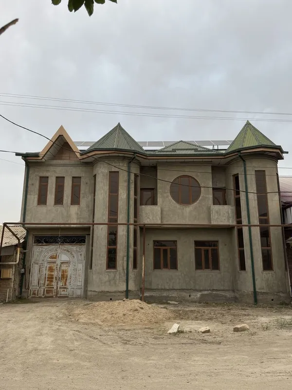 Hovli sotiladi kelishilgan narxda