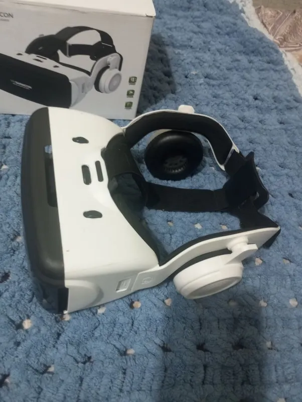 VR очки с геймпадом 3 VR очки с геймпадом 3