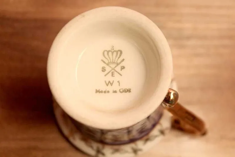 Nemis GDR qahva finjonchalari. Narx bitta finjon va likopcha uchun. 6 Nemis GDR qahva finjonchalari. Narx bitta finjon va likopcha uchun. 6