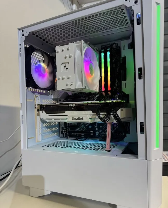 Игровой топовый ПК Oppo 3 Игровой топовый ПК Oppo 3