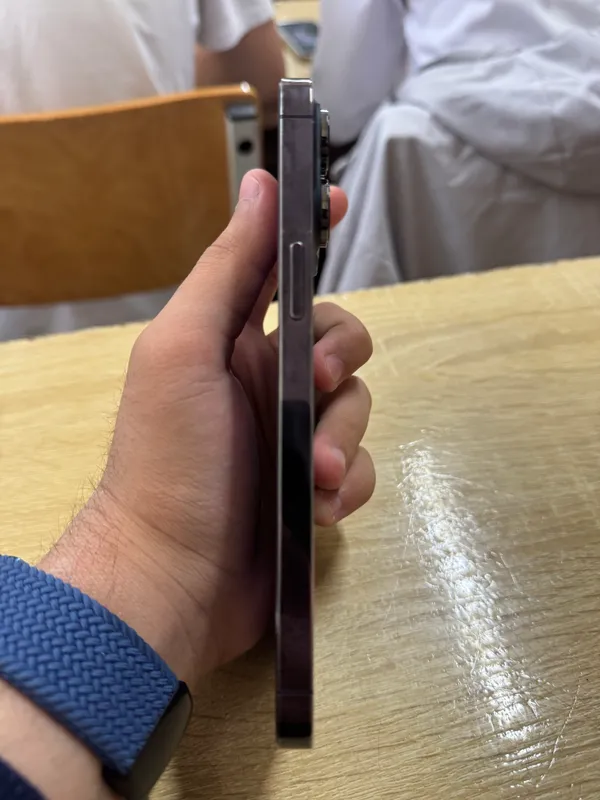 iPhone 14 Pro Max 2