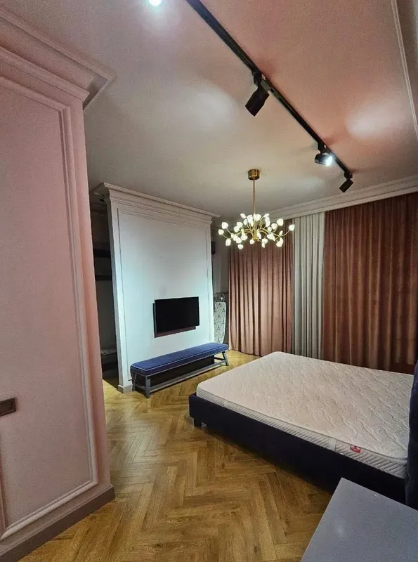 Shota Rustaveli 4 xona • 135 m² • 7/12-qavat 4