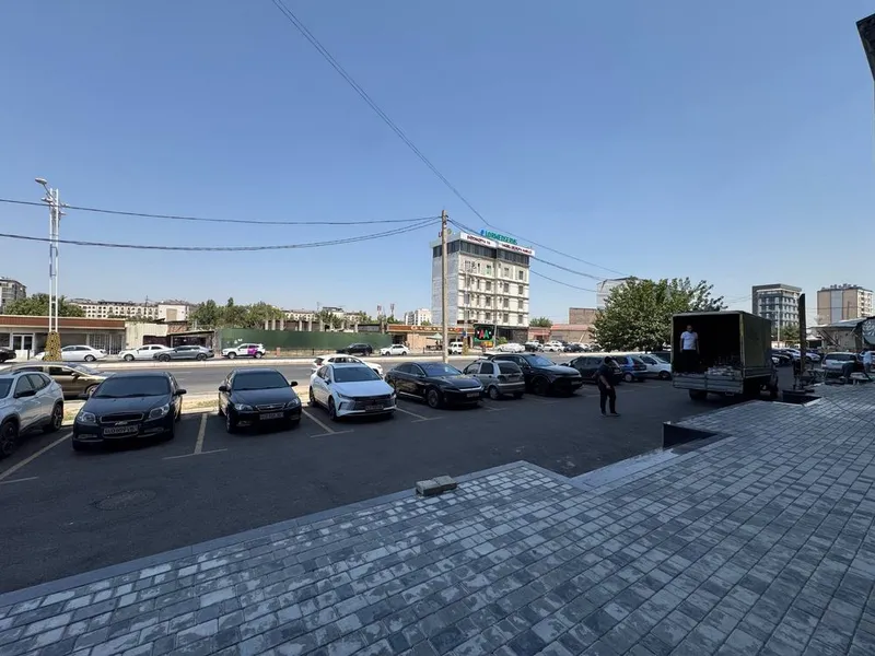 Аренда помещения вдоль дороги ор: ул.Нурафшон,Карасарай 10