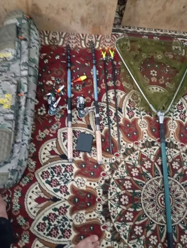 Qarmoqlar sotiladi. Navigator 4.5 m va 3.6m