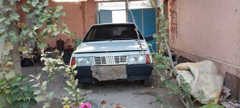 Lada 09 1987 yil