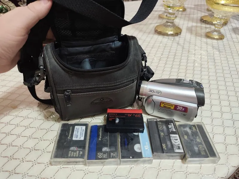 Panasonic kamrea sotiladi mini kasetali 4 Panasonic kamrea sotiladi mini kasetali 4