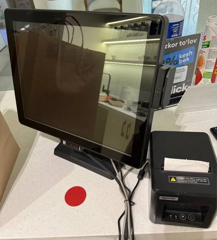 Продам POS- терминал с сенсорным экраном + чековый принтер Xprinter 2 Продам POS- терминал с сенсорным экраном + чековый принтер Xprinter 2