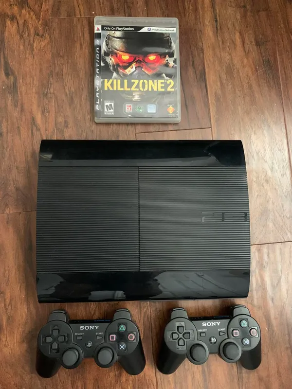 Продам PS3 Slim за 1500000 с 4 джойстиками Продам PS3 Slim за 1500000 с 4 джойстиками