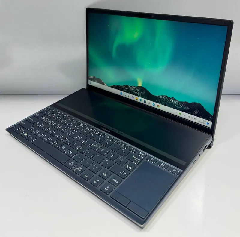 ASUS ZENBOOK DUO 3 ASUS ZENBOOK DUO 3