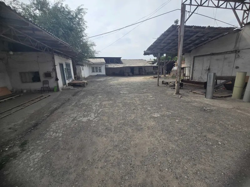 Bino ijaraga beriladi.Andijon shaxar xududidan/