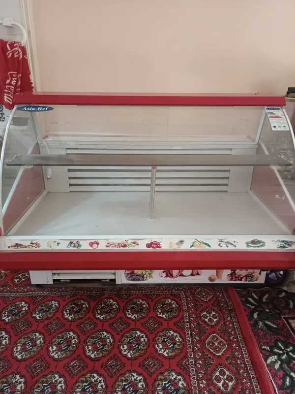 Витрина сотилади 1 ой ишлаган