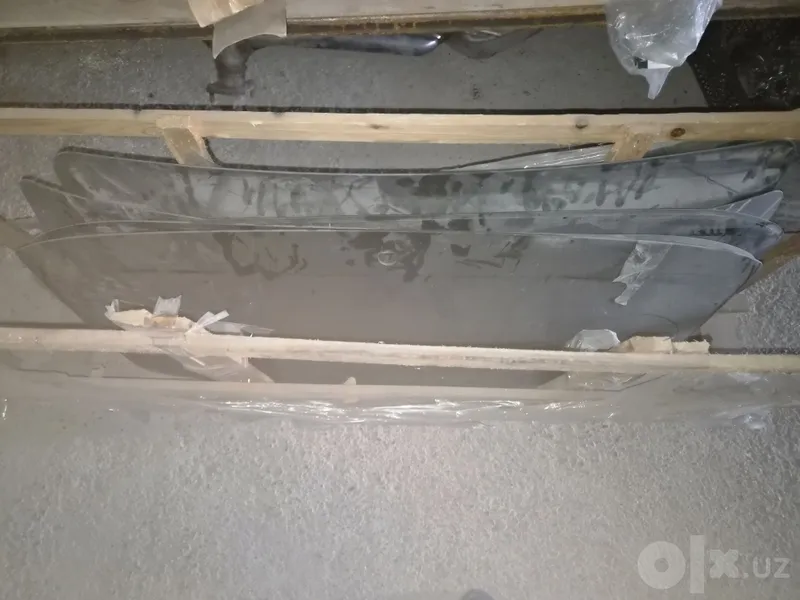 Заднее лобовое стекло для всех моделей Jetour Заднее лобовое стекло для всех моделей Jetour