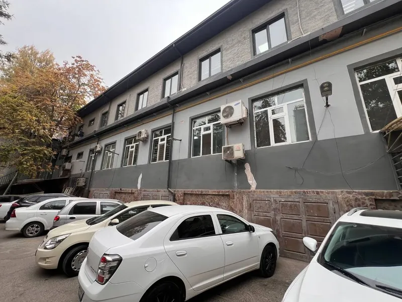 Срочно продается нежилое помещение в центре 494 квадратных Дархан — фото 1 Срочно продается нежилое помещение в центре 494 квадратных Дархан — фото 1
