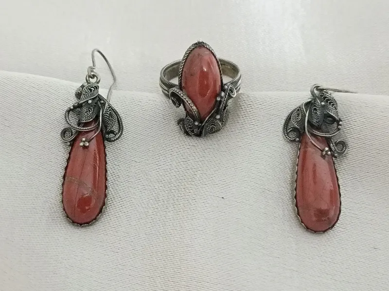 Серебряный комплект.