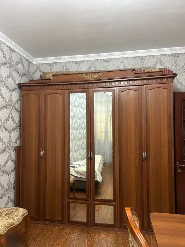 Комод, Шкаф, Стол 4