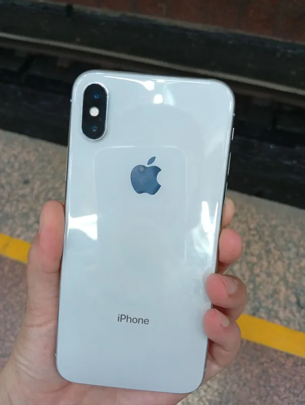 iPhone X