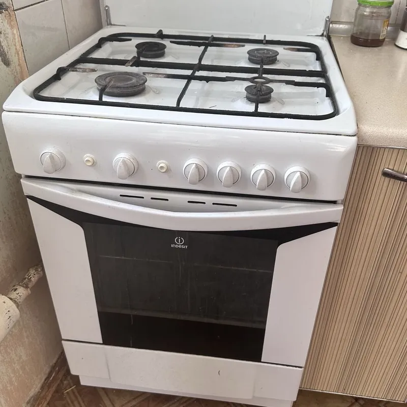 Indesit газ плита