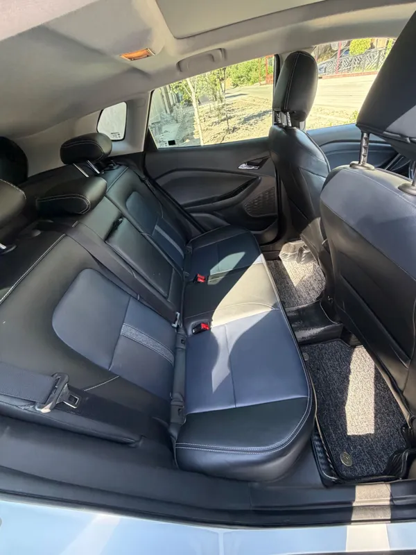 Chevrolet Tracker 2 Premier 3