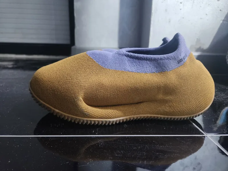 yeezy кросовка