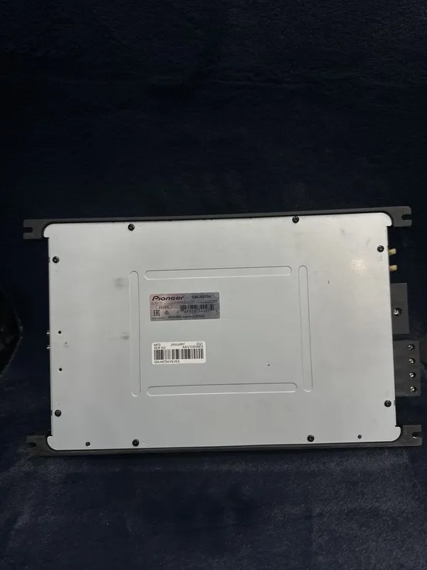 Pioneer 1000W 4-канальный 2 Pioneer 1000W 4-канальный 2