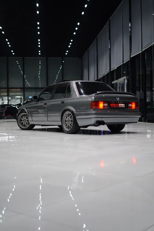 BMW E30 330I идеальная машина — фото 2