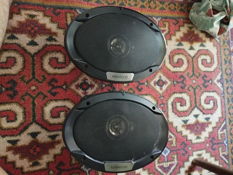 Kenwood kolonka sotiladi deyarli yangi 1