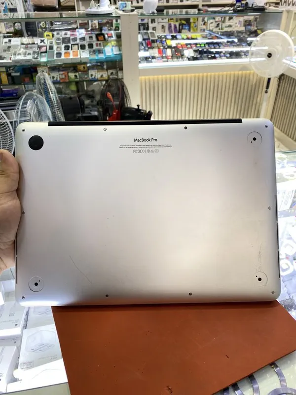 Macbook pro sotiladi!!! 4 Macbook pro sotiladi!!! 4