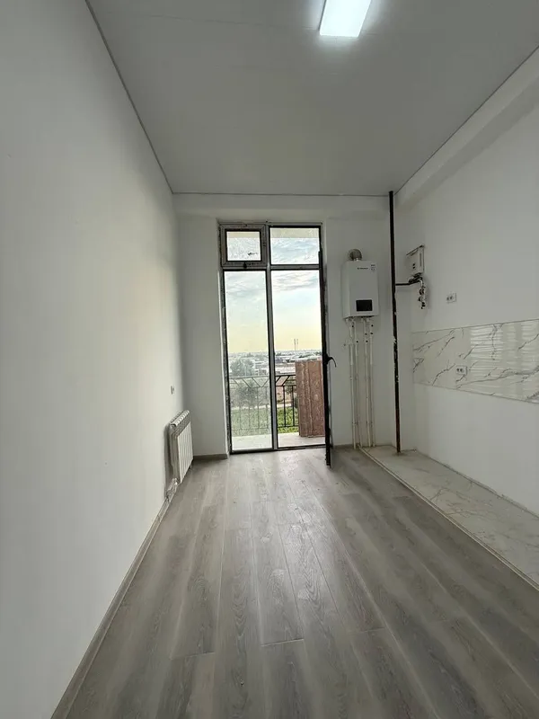 Келес Йули вдоль дороги 3/6/9 с ремонтом 2 сан узла 78 м² с балконом 4